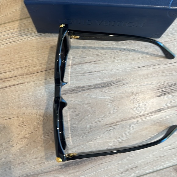 Louis Vuitton women Sunglasses - Picture 5 of 12